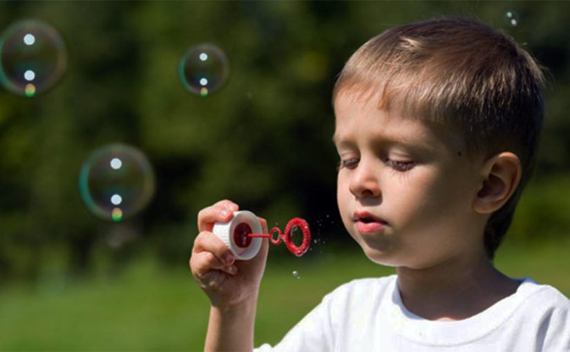 Погуляли, называется, на детской площадке с мыльными пузырями!